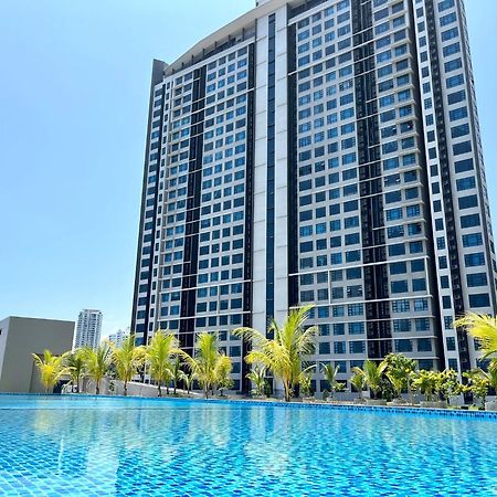 Jesselton Quay By Bunga Raya Homes Кота-Кінабалу Екстер'єр фото